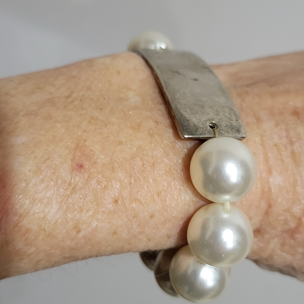 Silver Plated Cartush and Pearl Bracelet